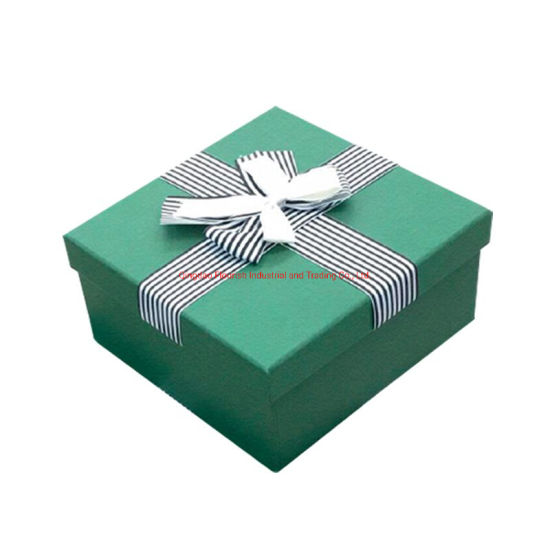 Type de couvercle et de base Boîte cadeau surprenante en forme de rectangle avec ruban