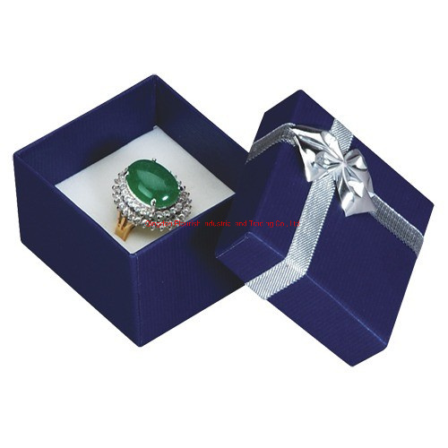 Bijoux élégants bague boucle d'oreille collier emballage boîte de papier avec couvercle et bowknot
