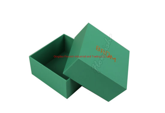 Boîte d'emballage de cadeau de décorations de bijoux de carton de taille moyenne de forme carrée