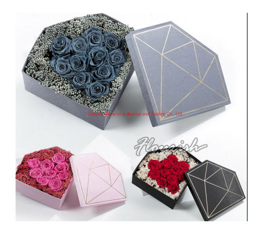 Or emboutissant la boîte-cadeau de fleur de carton en forme de diamant de couleur rose
